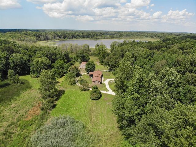 48316 County Road 384, Grand Junction, MI 49056