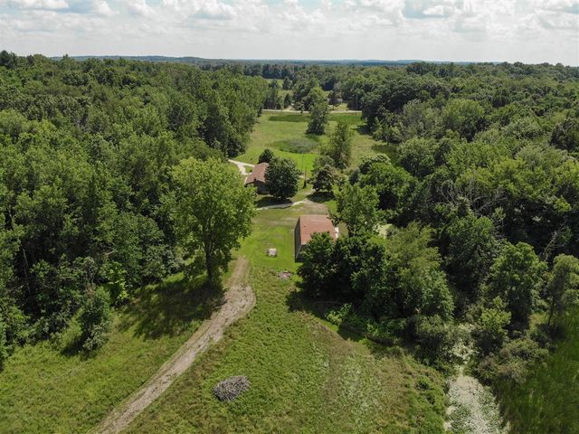 48316 County Road 384, Grand Junction, MI 49056