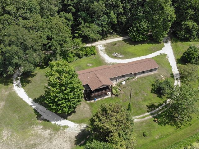 48316 County Road 384, Grand Junction, MI 49056