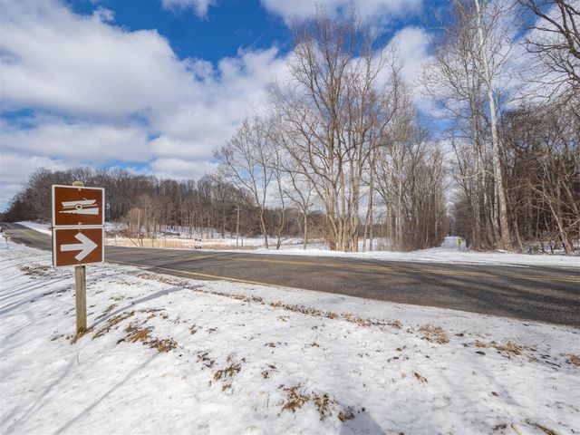 48316 County Road 384, Grand Junction, MI 49056