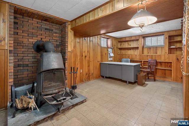 106 Walnut Street, Oakland, NJ 07436