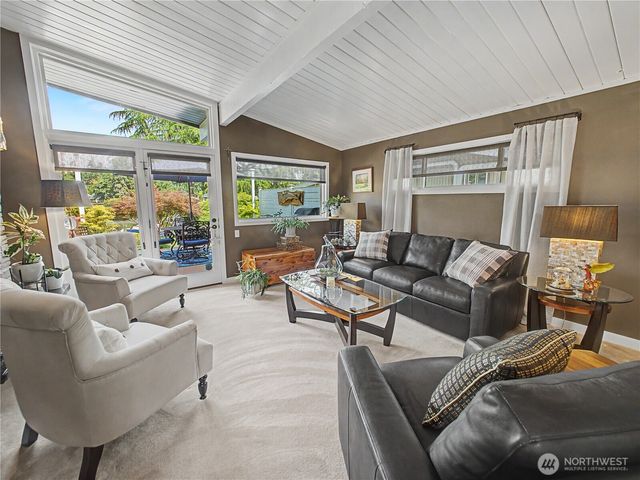 29206 218th Place SE, Black Diamond, WA 98010