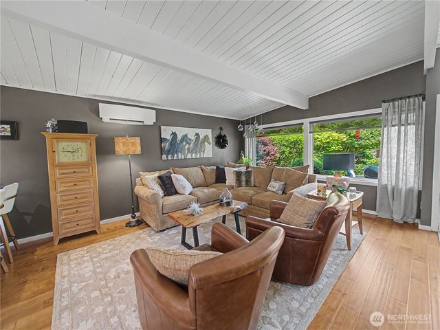 29206 218th Place SE, Black Diamond, WA 98010