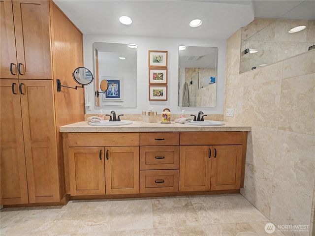 29206 218th Place SE, Black Diamond, WA 98010