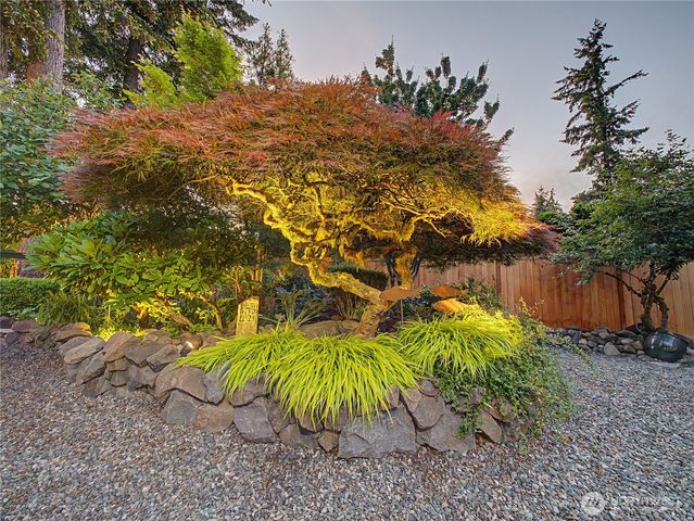 29206 218th Place SE, Black Diamond, WA 98010