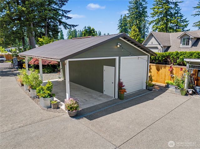 29206 218th Place SE, Black Diamond, WA 98010