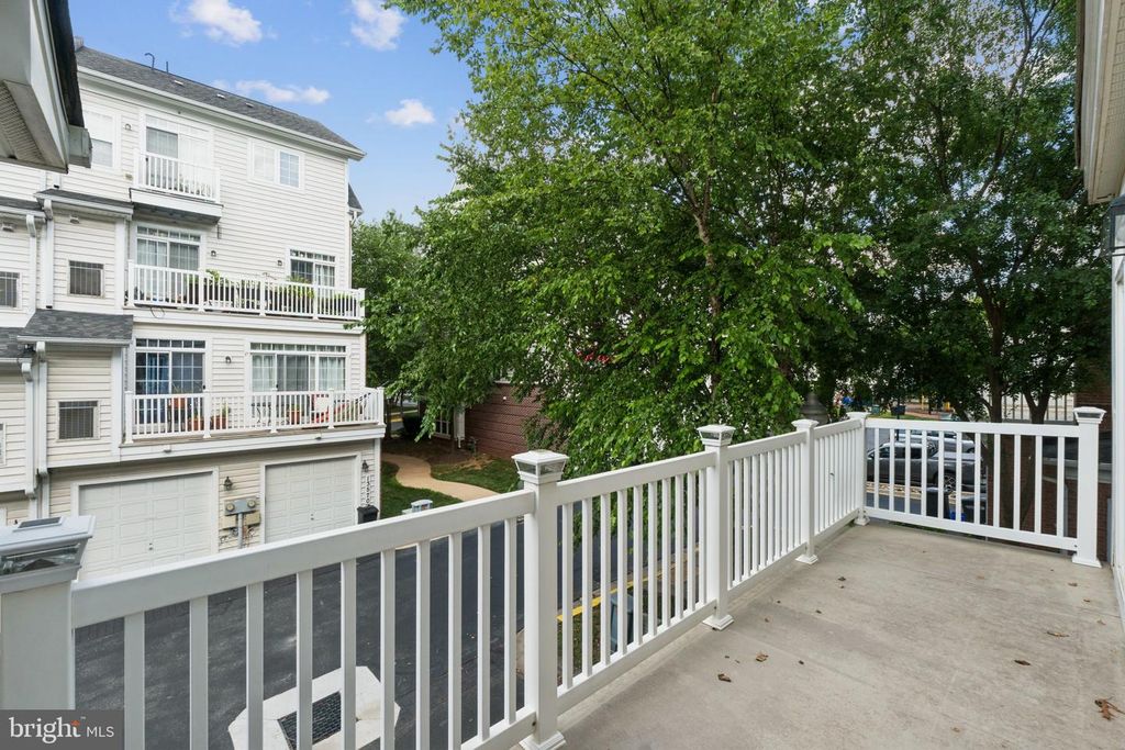 19419 DOVER CLIFFS CIR #19419, Germantown, MD 20874