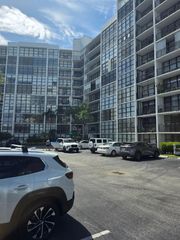 800 Parkview Dr 716, Hallandale Beach, FL 33009