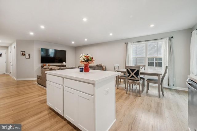 81 SOUTHWIND DR, Blackwood, NJ 08012