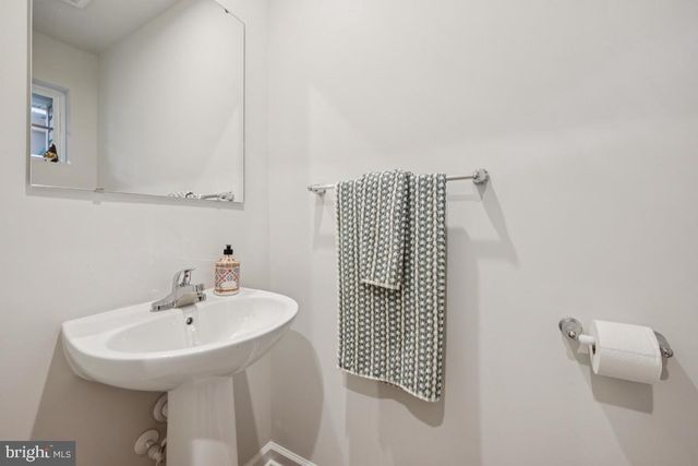 81 SOUTHWIND DR, Blackwood, NJ 08012