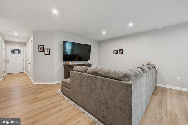 81 SOUTHWIND DR, Blackwood, NJ 08012