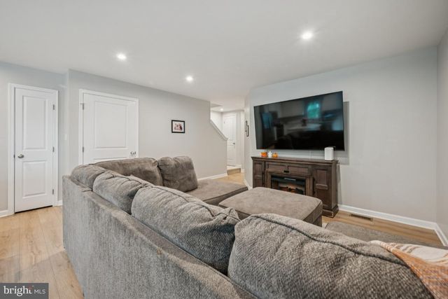 81 SOUTHWIND DR, Blackwood, NJ 08012