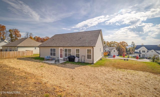 8121 Chapel Hill Lane, Knoxville, TN 37938