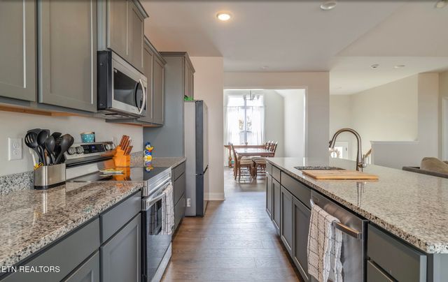 8121 Chapel Hill Lane, Knoxville, TN 37938