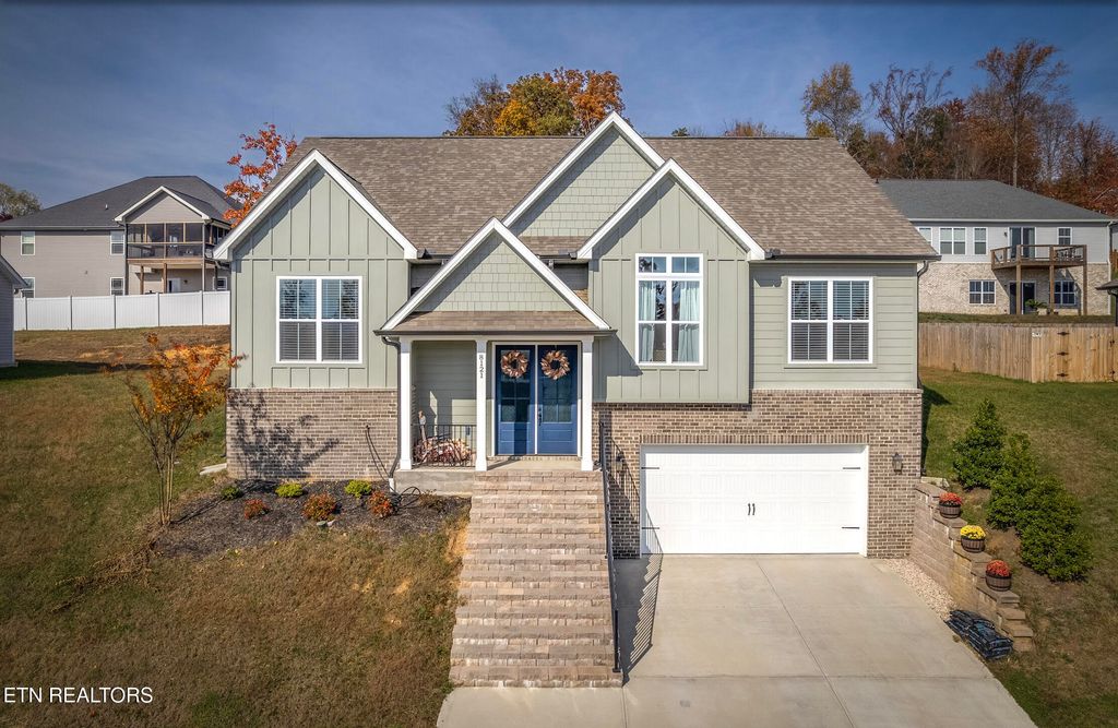 8121 Chapel Hill Lane, Knoxville, TN 37938