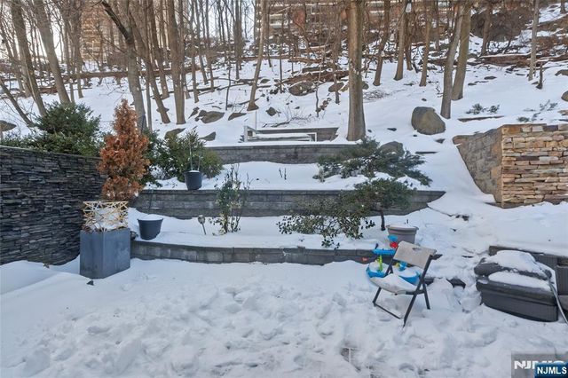 760 Undercliff B, Edgewater, NJ 07020