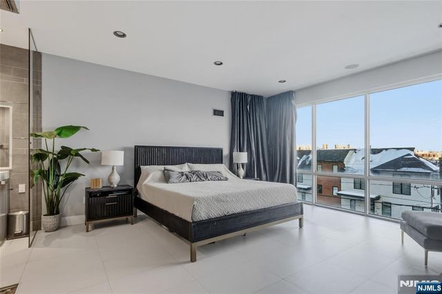 760 Undercliff B, Edgewater, NJ 07020