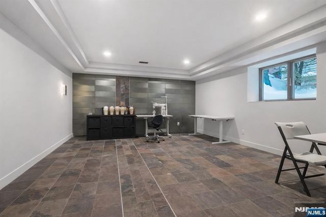 760 Undercliff B, Edgewater, NJ 07020