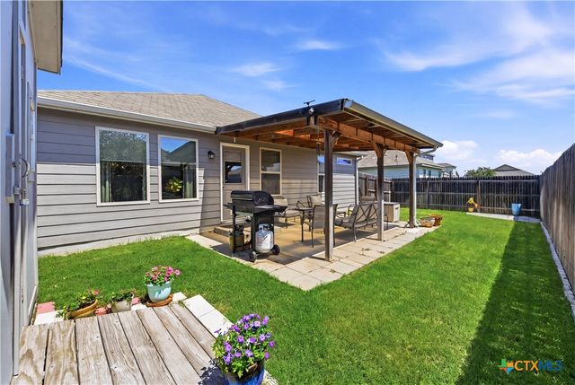 522 Sand Trail Street, New Braunfels, TX 78130