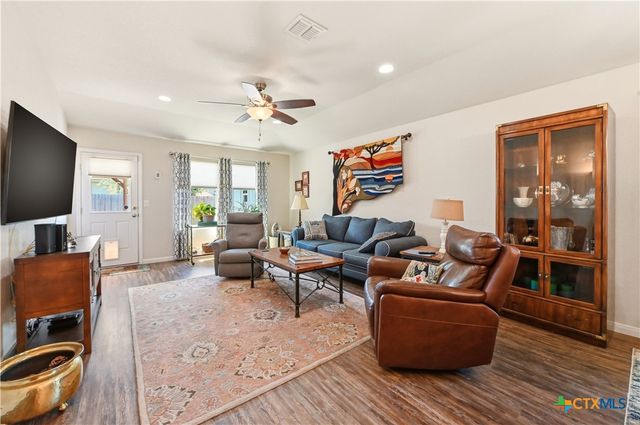 522 Sand Trail Street, New Braunfels, TX 78130