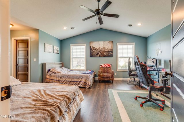 2054 Meadow Creek Lane, Jonesborough, TN 37659