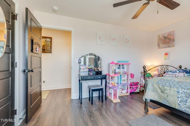 2054 Meadow Creek Lane, Jonesborough, TN 37659