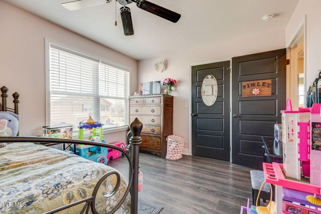 2054 Meadow Creek Lane, Jonesborough, TN 37659