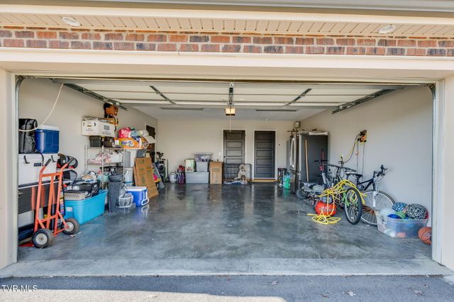 2054 Meadow Creek Lane, Jonesborough, TN 37659