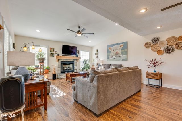 2054 Meadow Creek Lane, Jonesborough, TN 37659