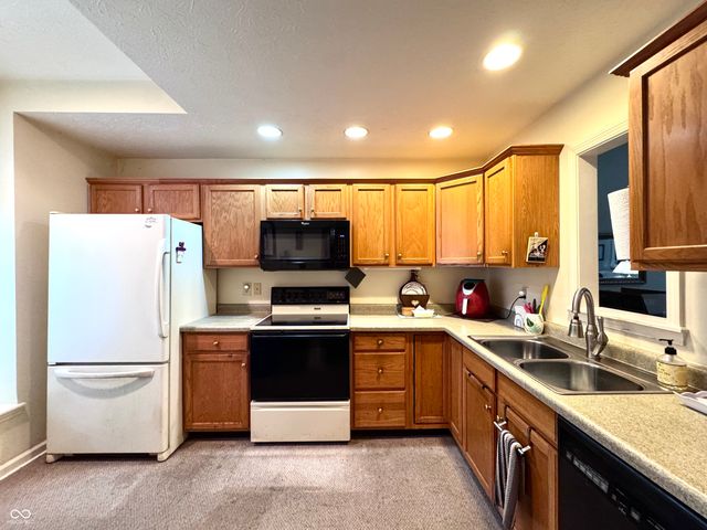 673 Brook Drive, Greenwood, IN 46143