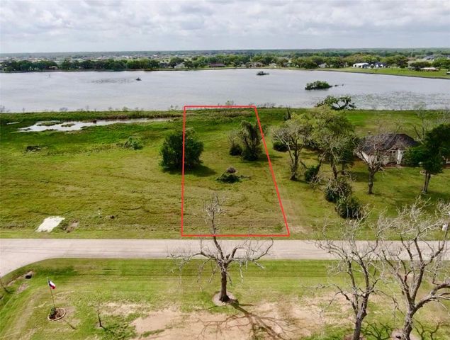 819 Bar X Trail, Angleton, TX 77515