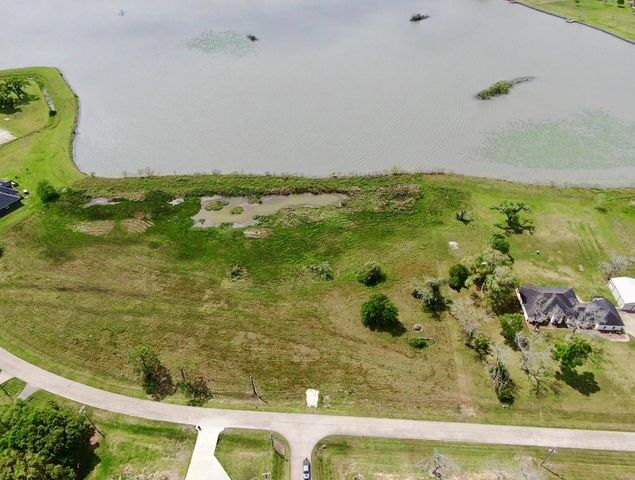 819 Bar X Trail, Angleton, TX 77515