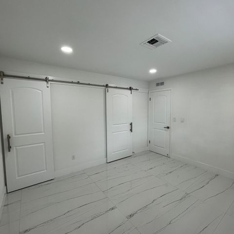 528 N Margaret Court, West Palm Beach, FL 33413