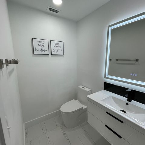 528 N Margaret Court, West Palm Beach, FL 33413