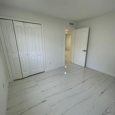 528 N Margaret Court, West Palm Beach, FL 33413