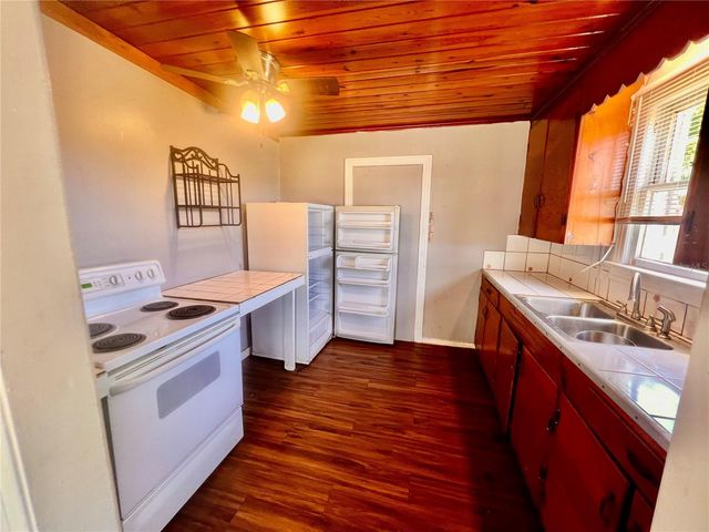 136 ARIZONA AVENUE, Lakeland, FL 33801