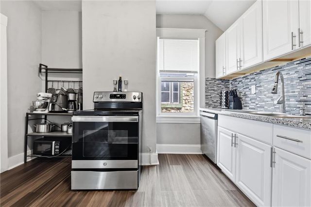 3632 Virginia Avenue, Kansas City, MO 64109