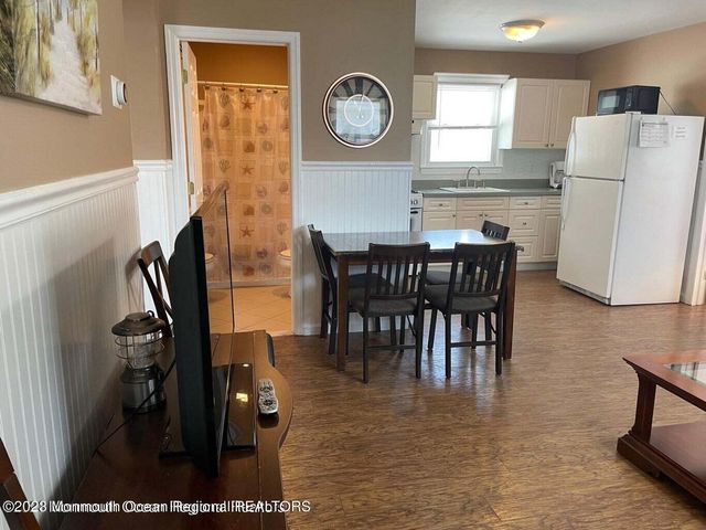 15 Elizabeth Avenue, Lavallette, NJ 08735