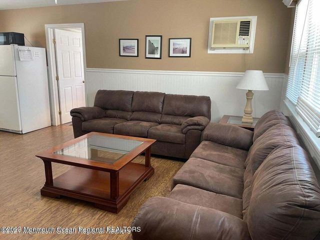 15 Elizabeth Avenue, Lavallette, NJ 08735