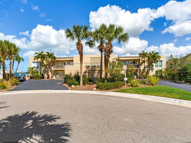 210 DOLPHIN POINT B, Clearwater Beach, FL 33767