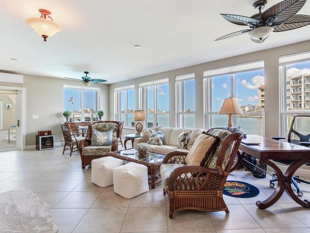 210 DOLPHIN POINT B, Clearwater Beach, FL 33767