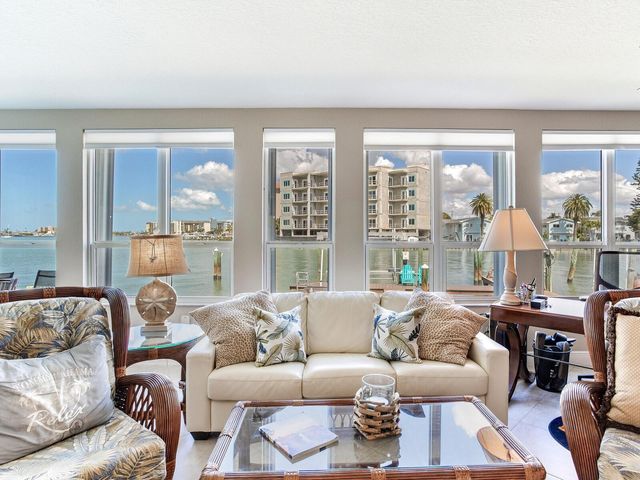 210 DOLPHIN POINT B, Clearwater Beach, FL 33767