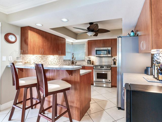 210 DOLPHIN POINT B, Clearwater Beach, FL 33767
