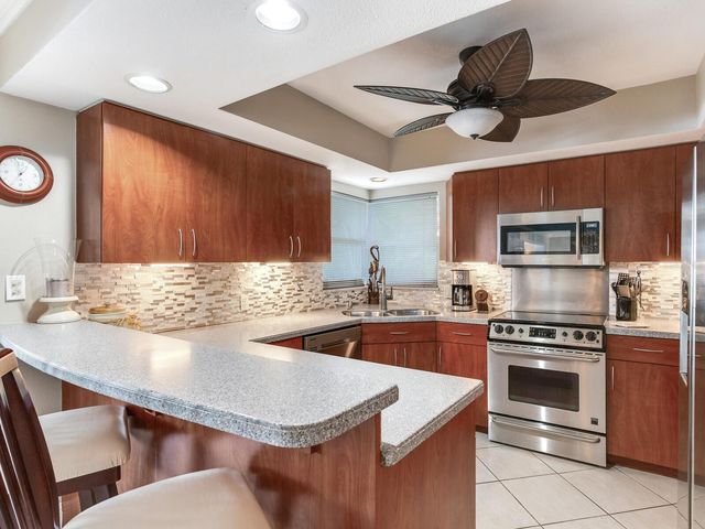 210 DOLPHIN POINT B, Clearwater Beach, FL 33767