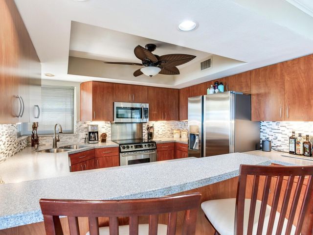 210 DOLPHIN POINT B, Clearwater Beach, FL 33767