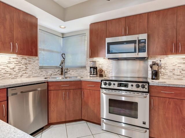 210 DOLPHIN POINT B, Clearwater Beach, FL 33767