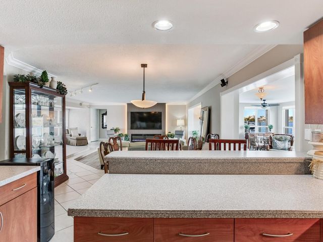 210 DOLPHIN POINT B, Clearwater Beach, FL 33767