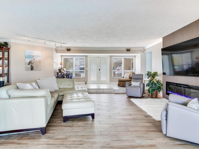 210 DOLPHIN POINT B, Clearwater Beach, FL 33767