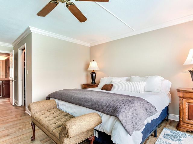 210 DOLPHIN POINT B, Clearwater Beach, FL 33767