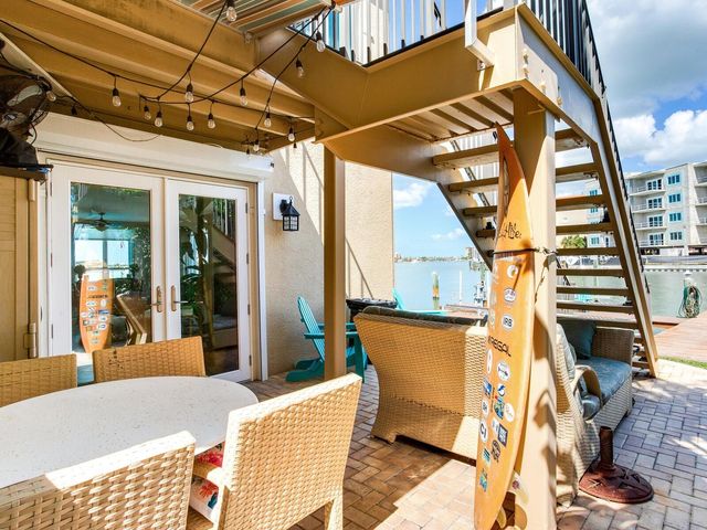 210 DOLPHIN POINT B, Clearwater Beach, FL 33767